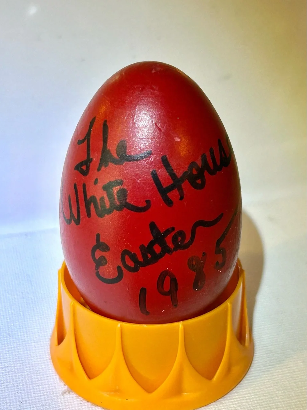 V. 1985 WHITE HOUSE EASTER EGG (ROLL) Wooden Egg from 1985 WH Lawn! REAGAN!!